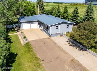 60 20th St SW, Dickinson, ND 58601