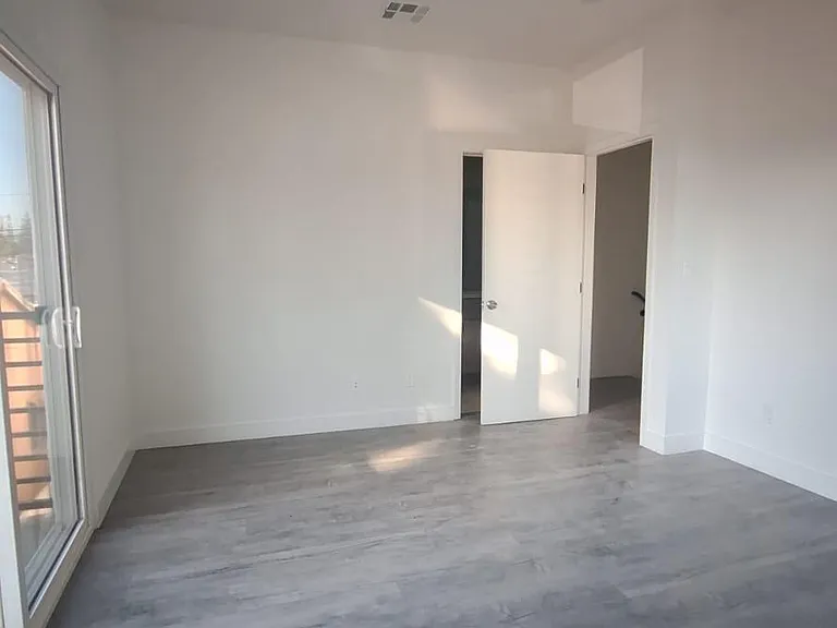 6515--6513 Florence Place Bell Gardens Circle 6313 #A-6315 — Photo 11