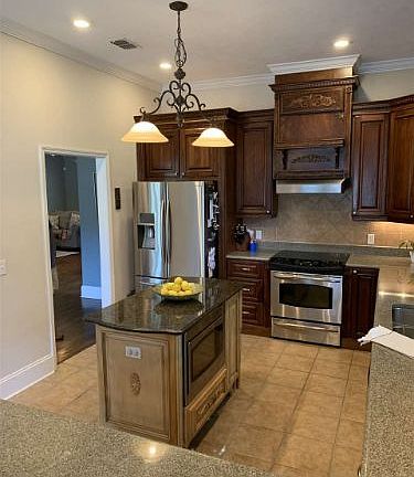 4th image of 4611 Oakshire Ct