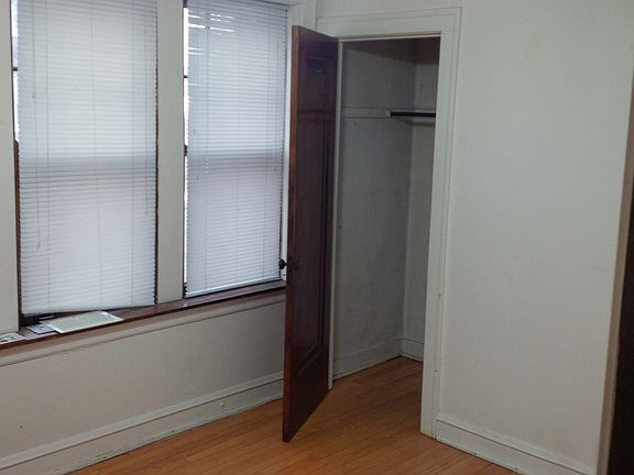 5th image of 2334 W Grace St #1