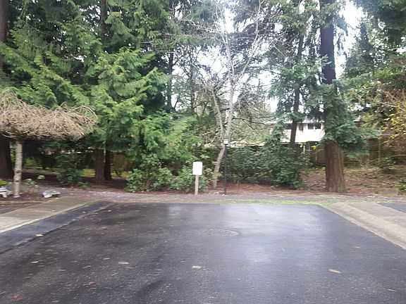 5th image of 834 N 161st Pl