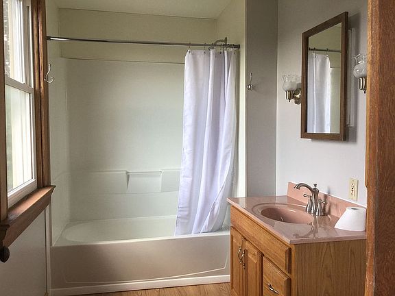 2nd image of 265 Muskingum Dr