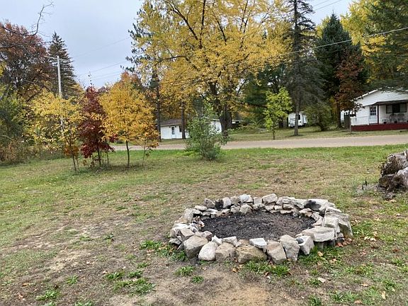 3rd image of 1809 S Chippewa Trl
