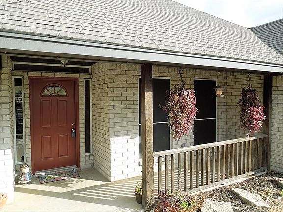 2nd image of 105 Arapaho Ct