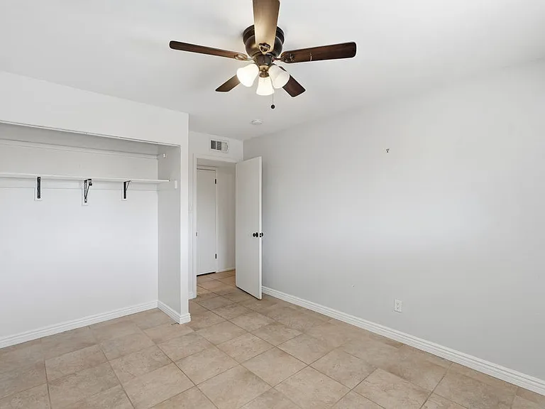 3215 S Kachina Dr — Photo 21