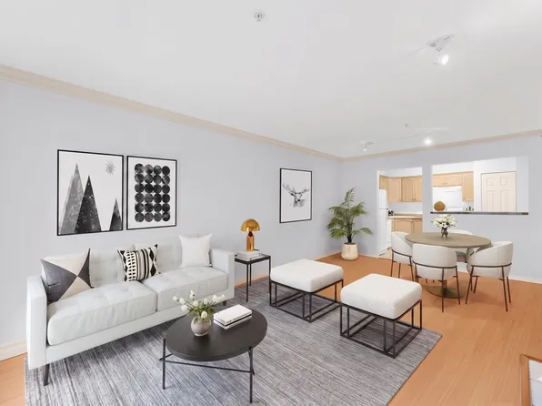 301 Maude Rd #301A, Pt Moody, BC V3H 5B1