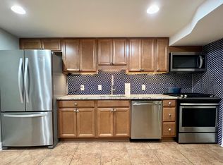 1613 Bolton St, Baltimore, MD 21217