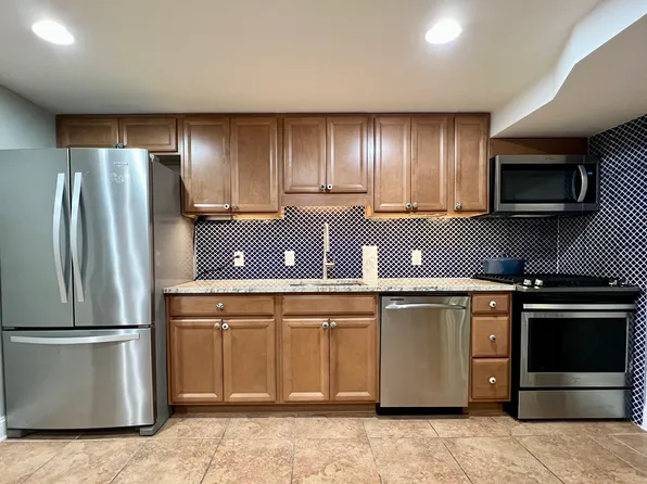 1613 Bolton St, Baltimore, MD 21217