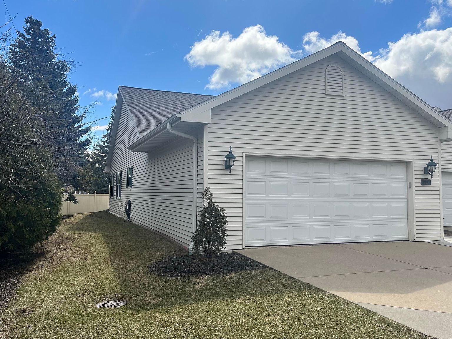100 Olde Allouez Ct, Green Bay, WI 54301 Zillow