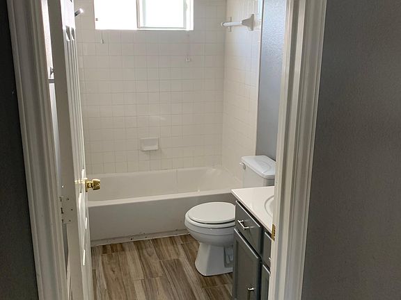 4th image of 5308 Lions Gate Ln