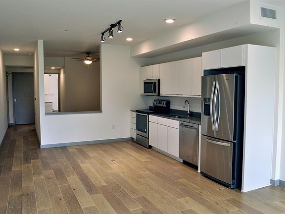 3rd image of 400 Herron Dr APT 305