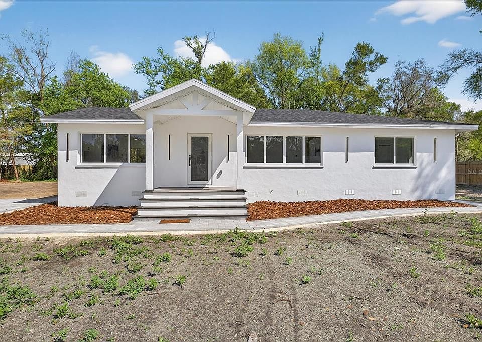 1st image of 17607 Rockledge Ave