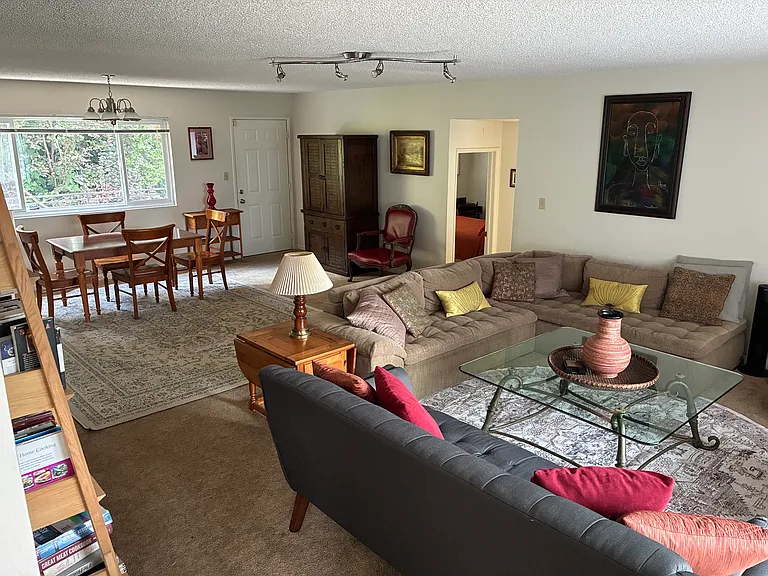 655 Macarthur Blvd #4 — Photo 7