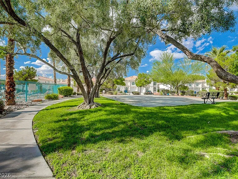 8039 Teresita Ave — Photo 65