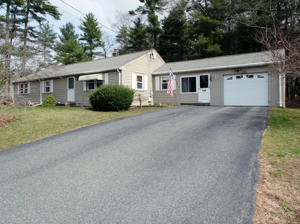 30 Susan Ln, Middleboro, MA 02346