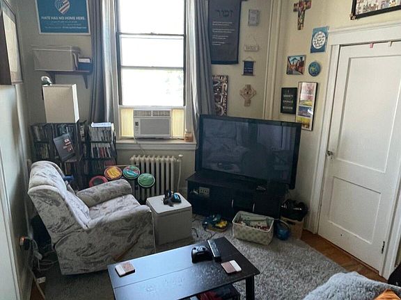 3rd image of 224 Essex St #26