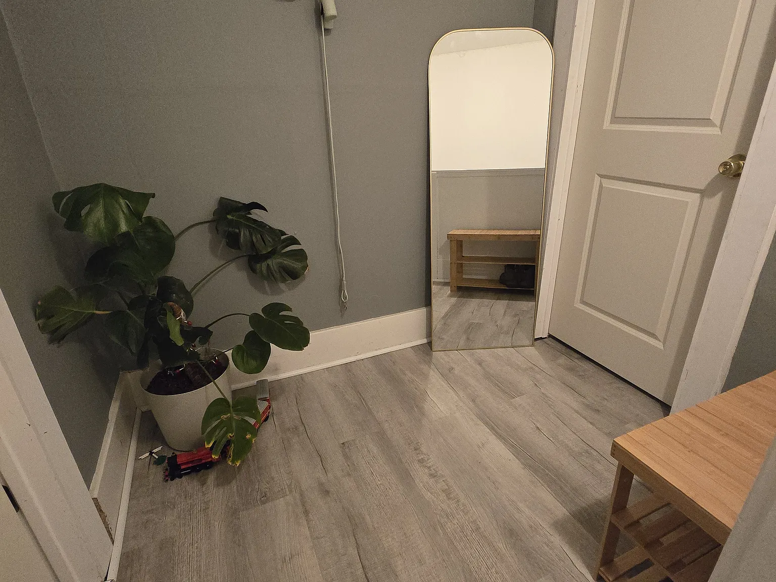 468 Kensington Ave — Photo 2