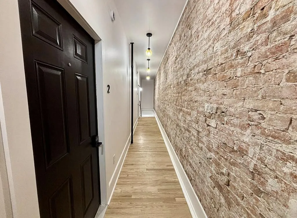1 bed, 1.0 bath, 850 sqft, $1,325 — Photo 1