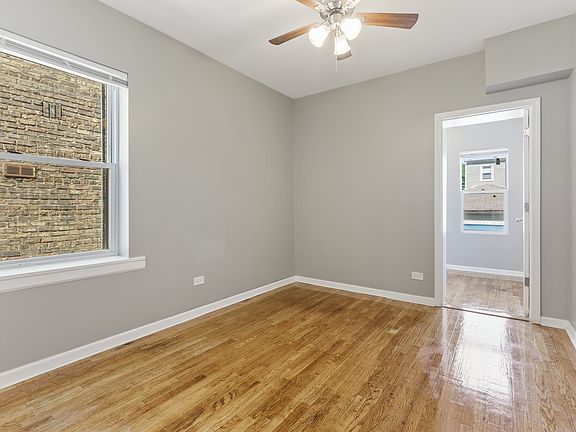 5th image of 1825 N Mayfield Ave