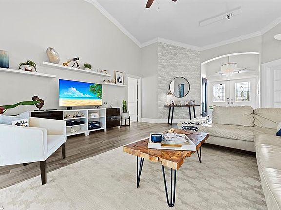 4th image of 8152 Pennsylvania Blvd