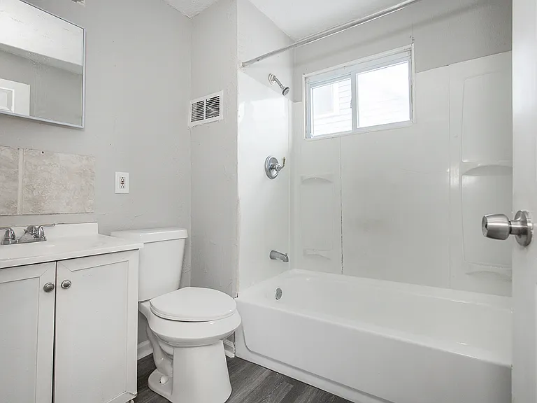 3409 W 86th St — Photo 8
