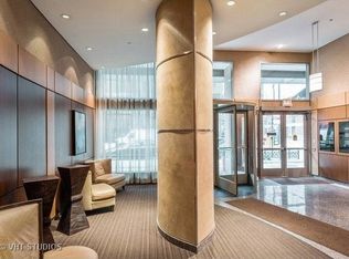 2 E Erie St, Chicago, IL 60611