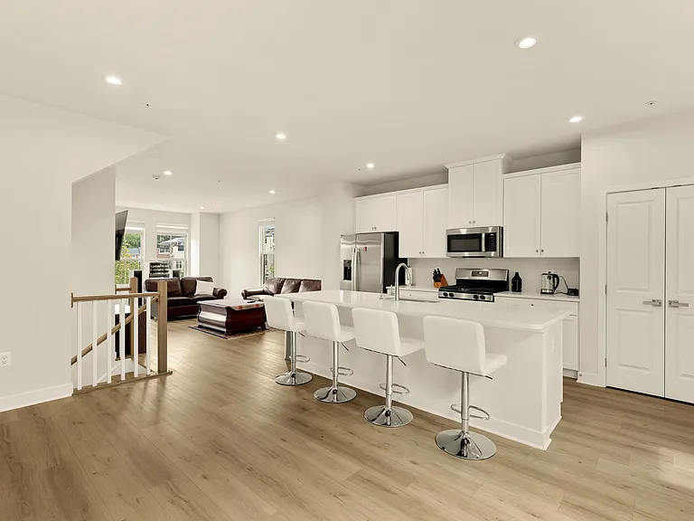 2809 Battersea Lake Loop — Photo 8