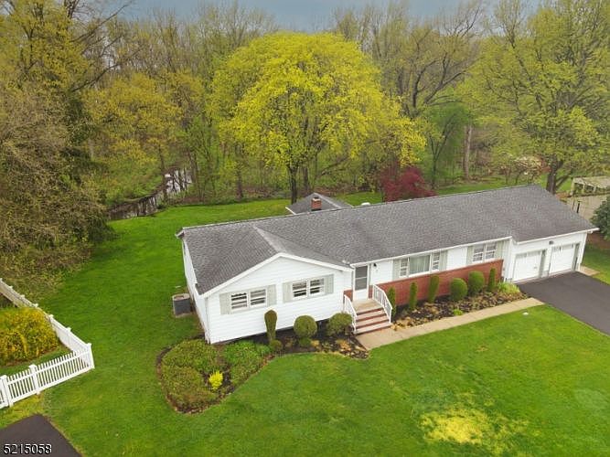 1st image of 30 Sweet Briar Dr