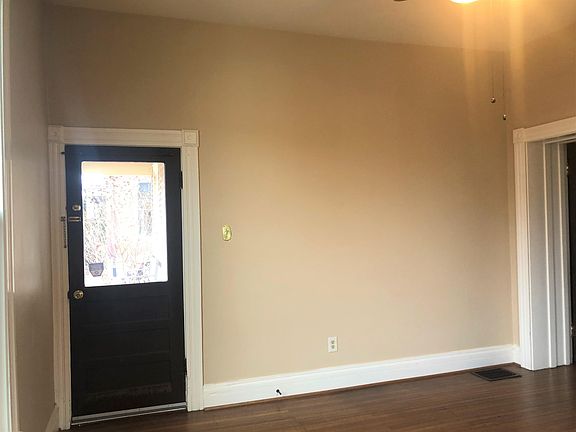 4th image of 1505B Dallas Ave