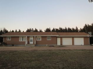 1845 Avenue J, Lyons, KS 67554