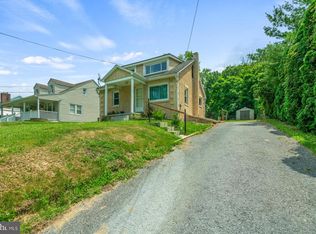 2881 Pricetown Rd, Temple, PA 19560