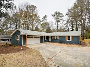 185 Thompson Pl, Roswell, GA 30075