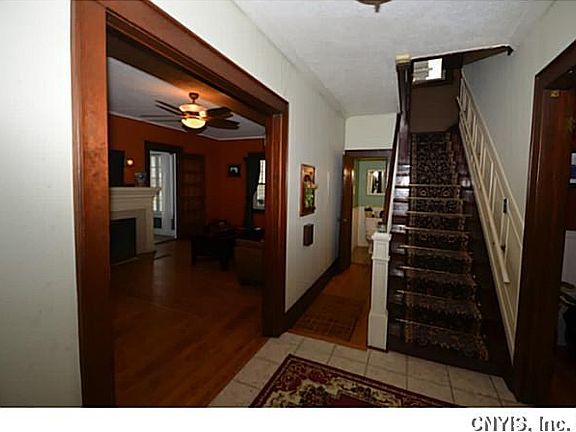 3rd image of 120 Milford Dr W