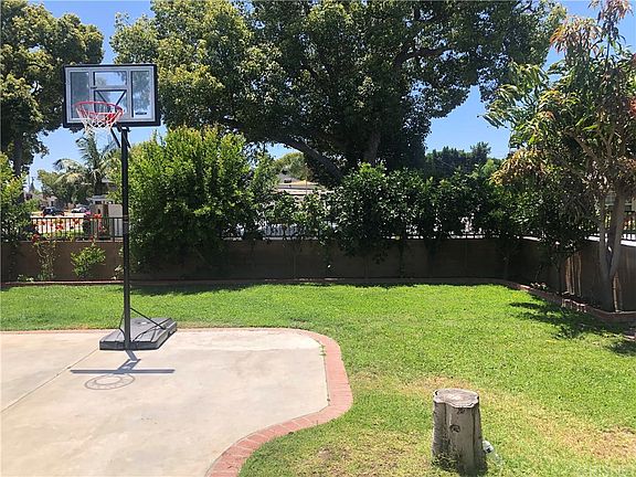 3rd image of 3603 N Bellflower Blvd