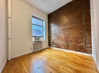 515 W 46th St APT 1A, New York, NY 10036