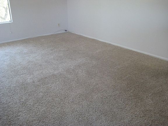 4th image of 3907 La Crescenta Ave APT 212
