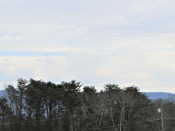 3rd image of Tuckaleechee Trl
