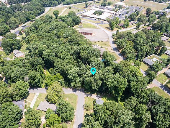 5th image of 151 Forest Hills Dr
