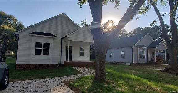 3rd image of 1311 Spencer Ave