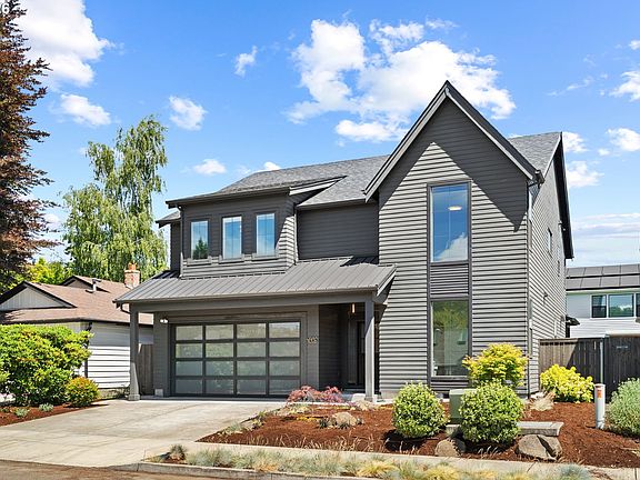 2nd image of 4906 SE 32nd Ave