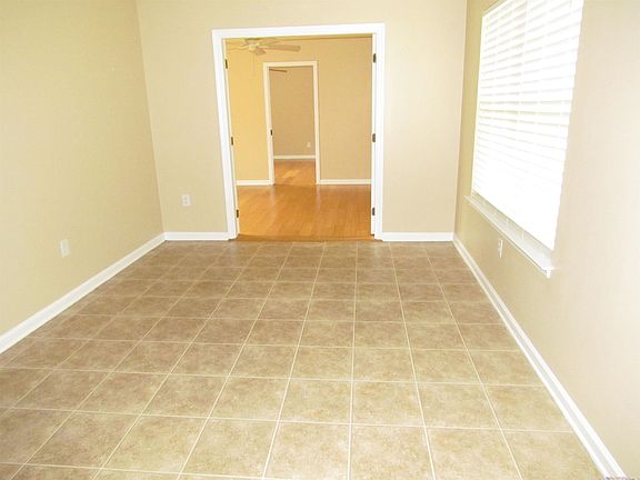 4th image of 223 Whitchurch St.