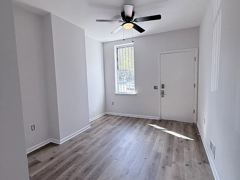 2400 Callow Ave #A — Photo 15