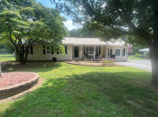 627 Lookout Ter E, Fort Payne, AL 35967