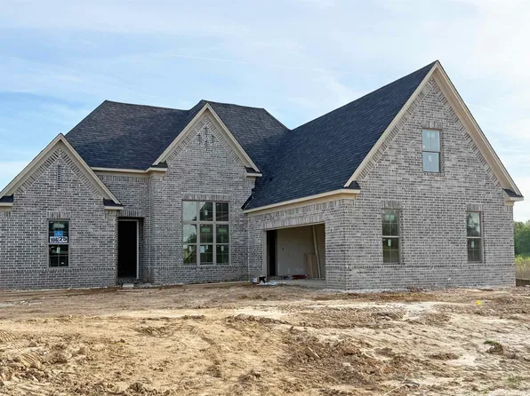 25 Trey Meadows Dr, Oakland, TN 38060