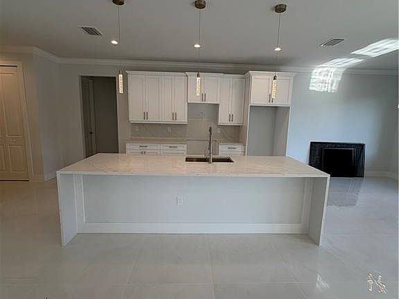 4th image of 3538 29th AVE NE