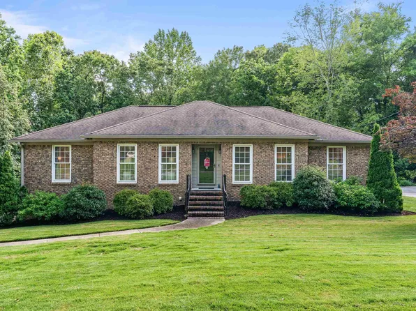 3520 Fox Hollow Ln, Birmingham, AL 35226