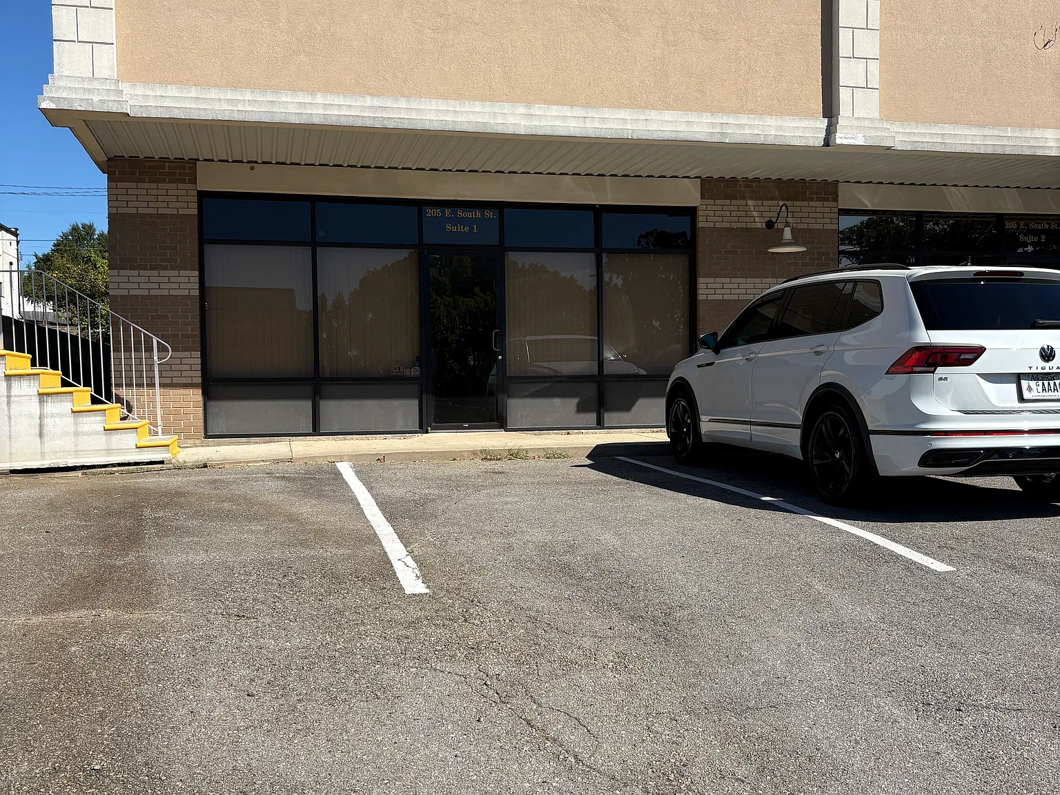 4 bed, 1020 sqft, $1,800 — Photo 1