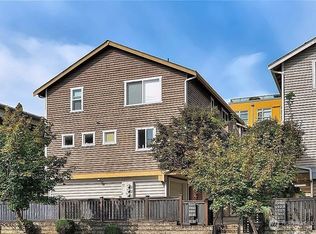 662 NE 40th St, Seattle, WA 98105