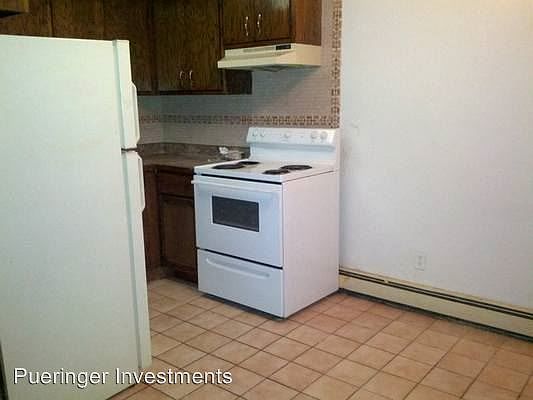2nd image of 7 12th Ave NE APT 1