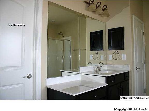 4th image of 2611 Park Hampton Dr